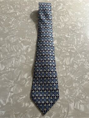 Authentic Vintage Hermès 100% Silk Tie With Blue Geometric Pattern 7586 SA